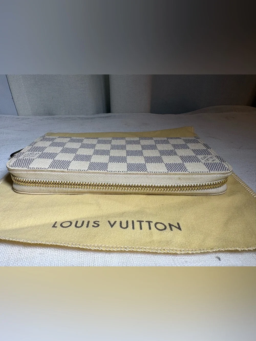 Authentic Louis Vuitton Damier Azur Zippy Wallet Full Zip Around Checkered